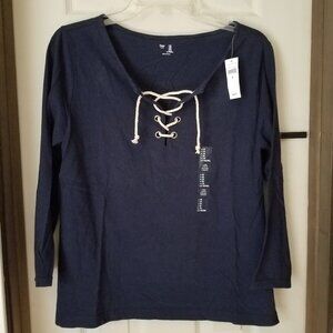GAP NWT WOMEN'S SHIRT
